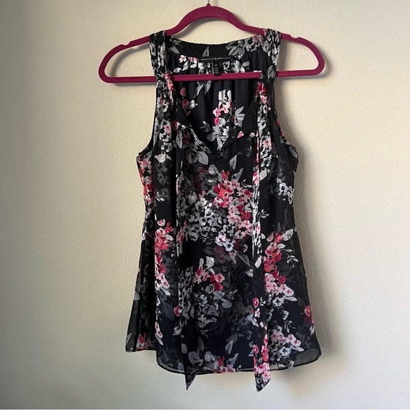 White House Black Market Bow Tie Printed Black Pink Floral Halter Top, size 6P - Picture 3 of 14